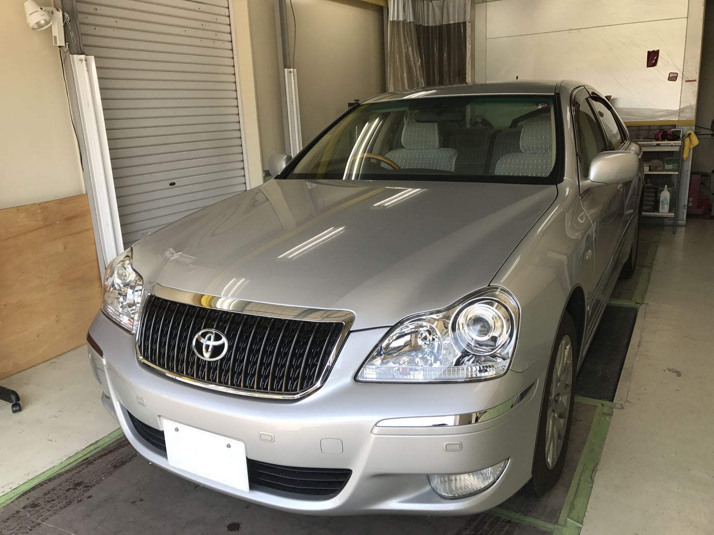 トヨタクラウン　ヘコミ修理　