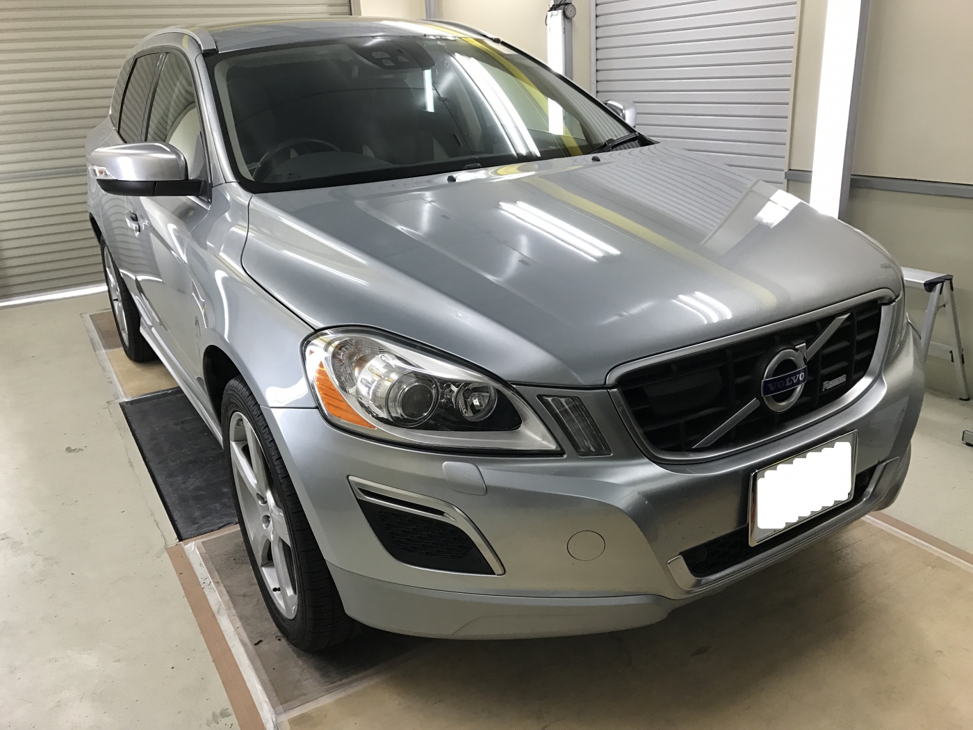 ボルボ　ＸＣ６０　ヘコミ修理