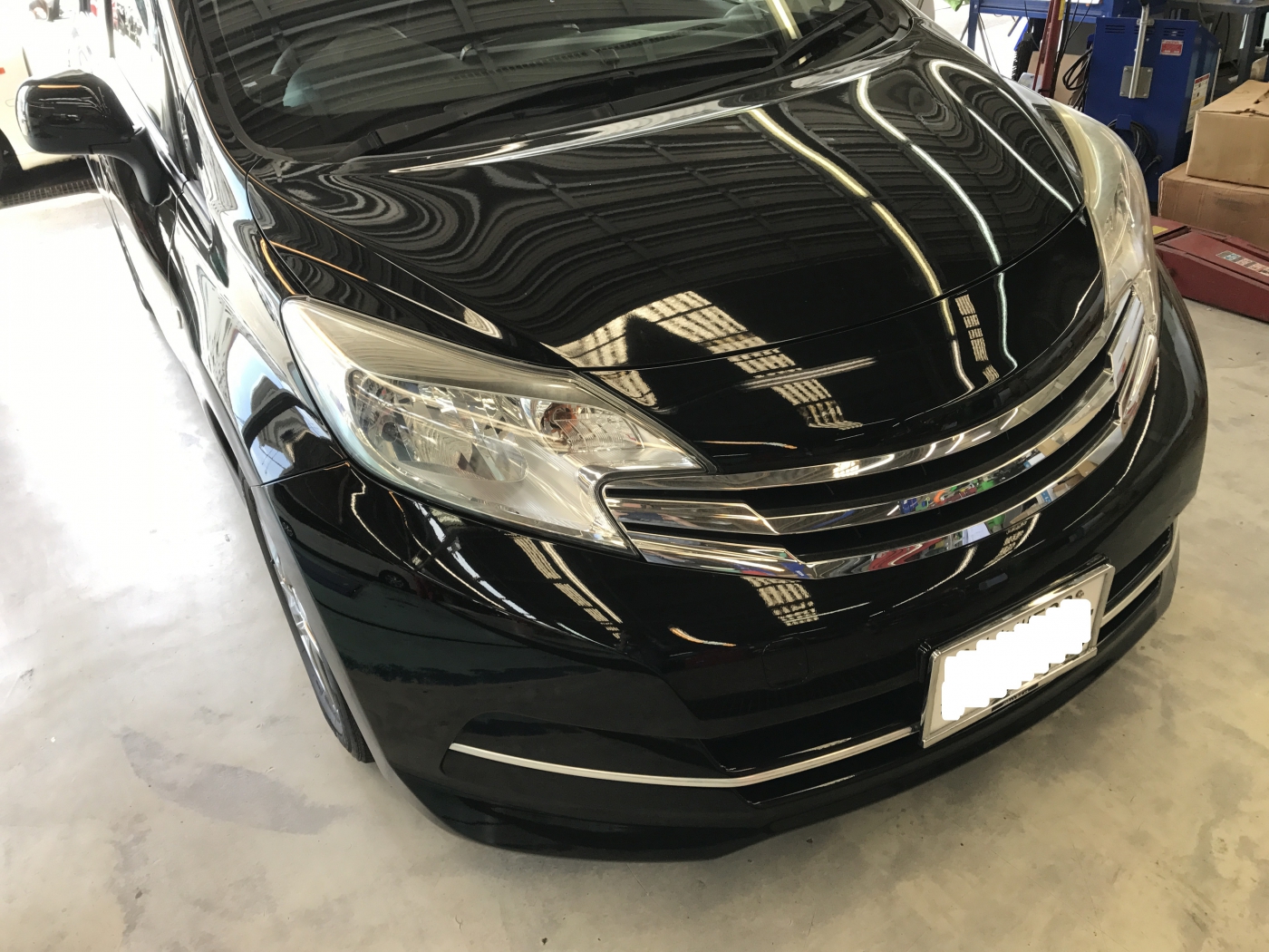 日産ノート　運転席ドア　ヘコミ修理